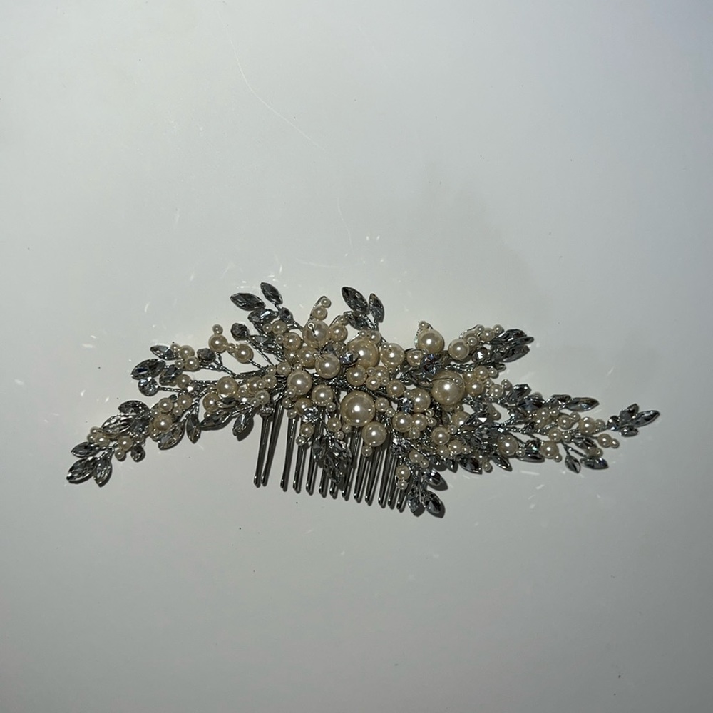 Diamond Crystal & Pearl Hair Comb Pin